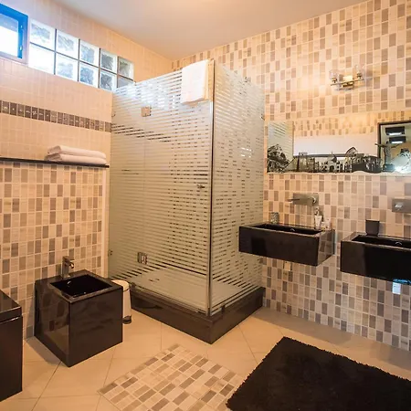 Simple Self Check In