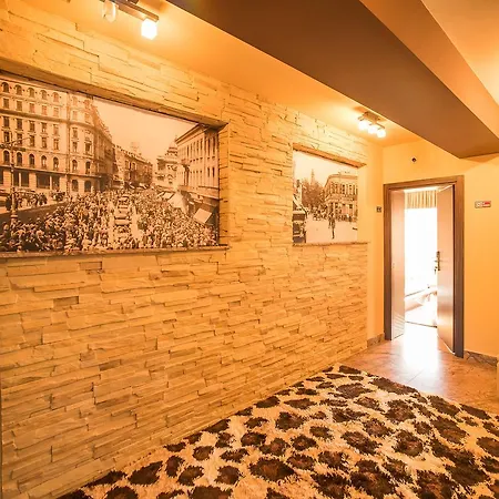 Simple Self Check In Homestay Bucharest