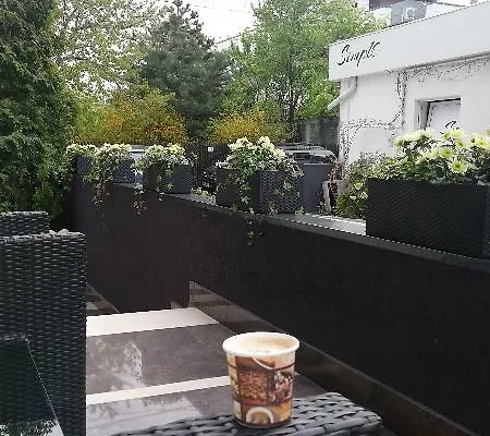 Simple Self Check In 民宿