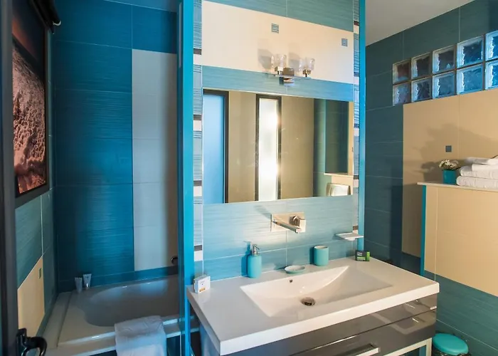 Simple Self Check In Bucharest