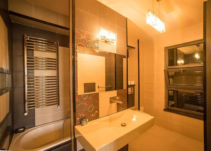 Simple Self Check In Homestay Bucharest